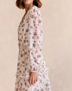 Robe à fleurs thaïlandaises