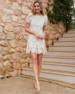 Robe courte ajourée Ornella
