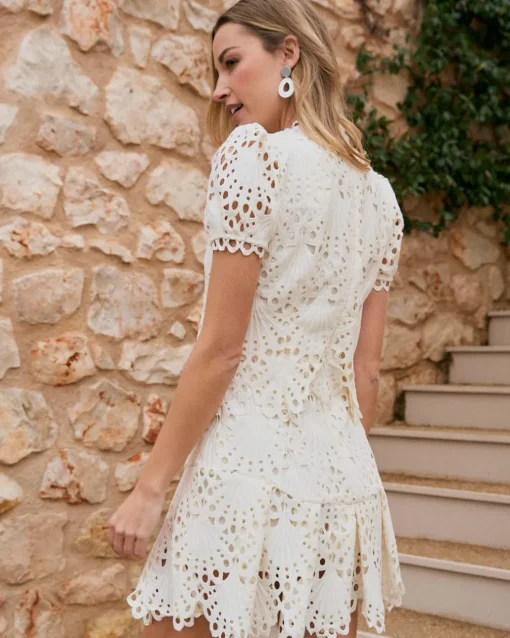 Robe courte ajourée Ornella