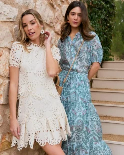 Robe courte ajourée Ornella