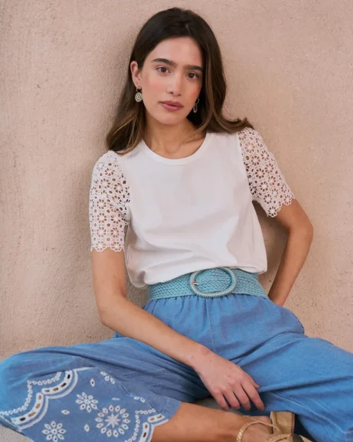 T-shirt à manches en dentelle Inara